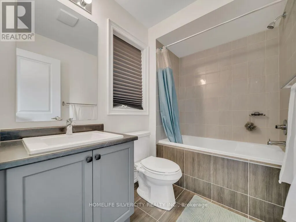15 PUFFIN CRESCENT