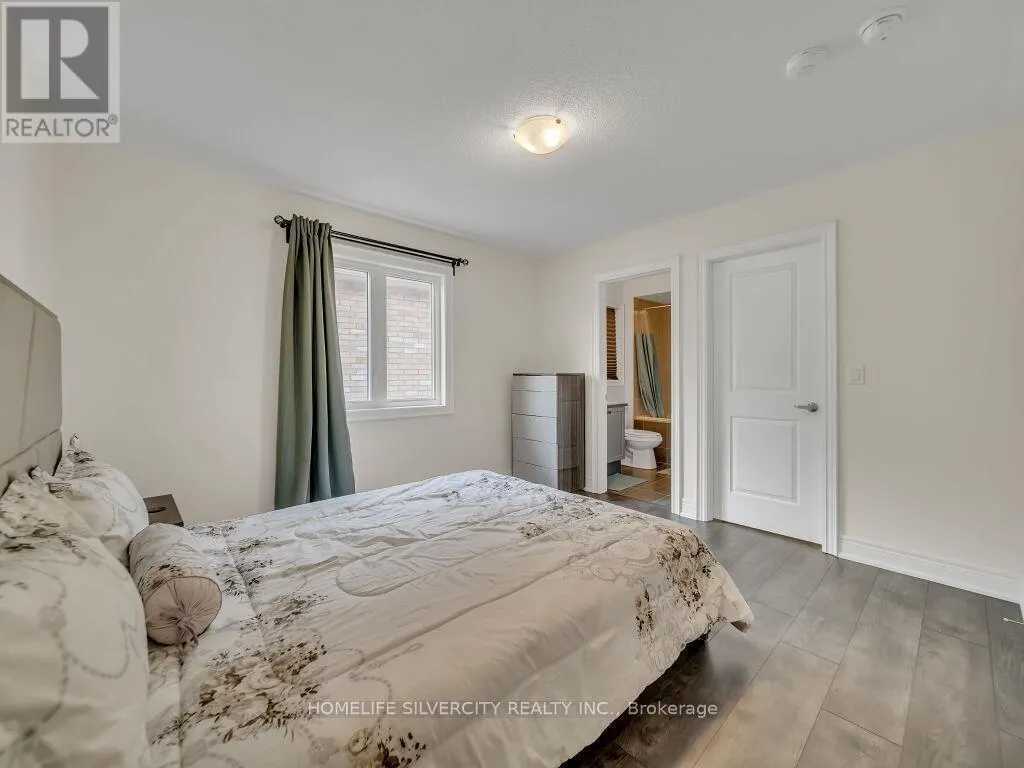 15 PUFFIN CRESCENT
