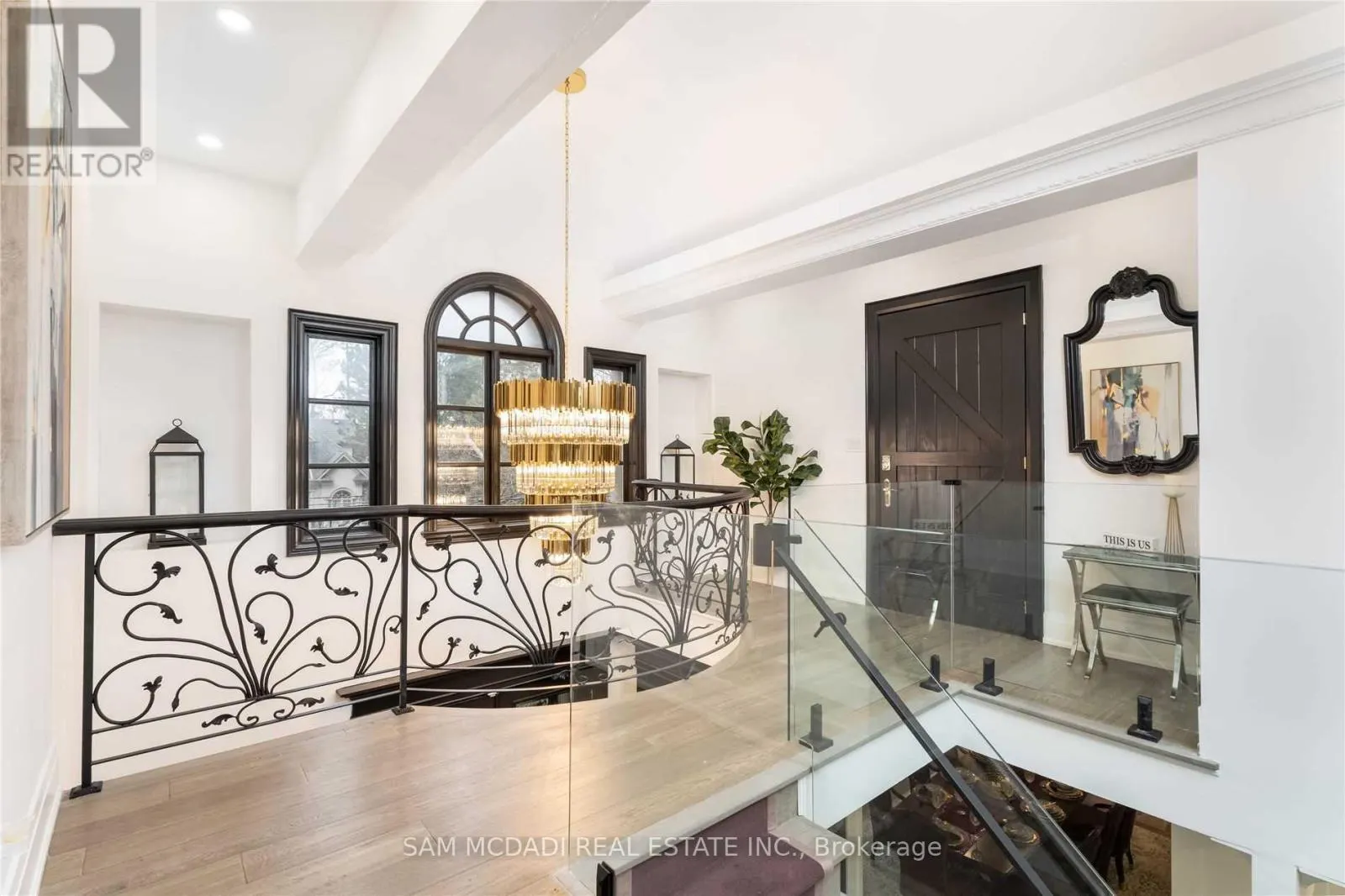 1540 MISSISSAUGA ROAD