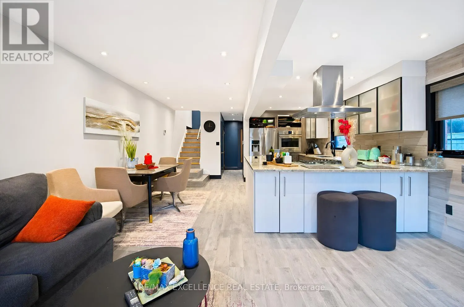 20 MANETT CRESCENT