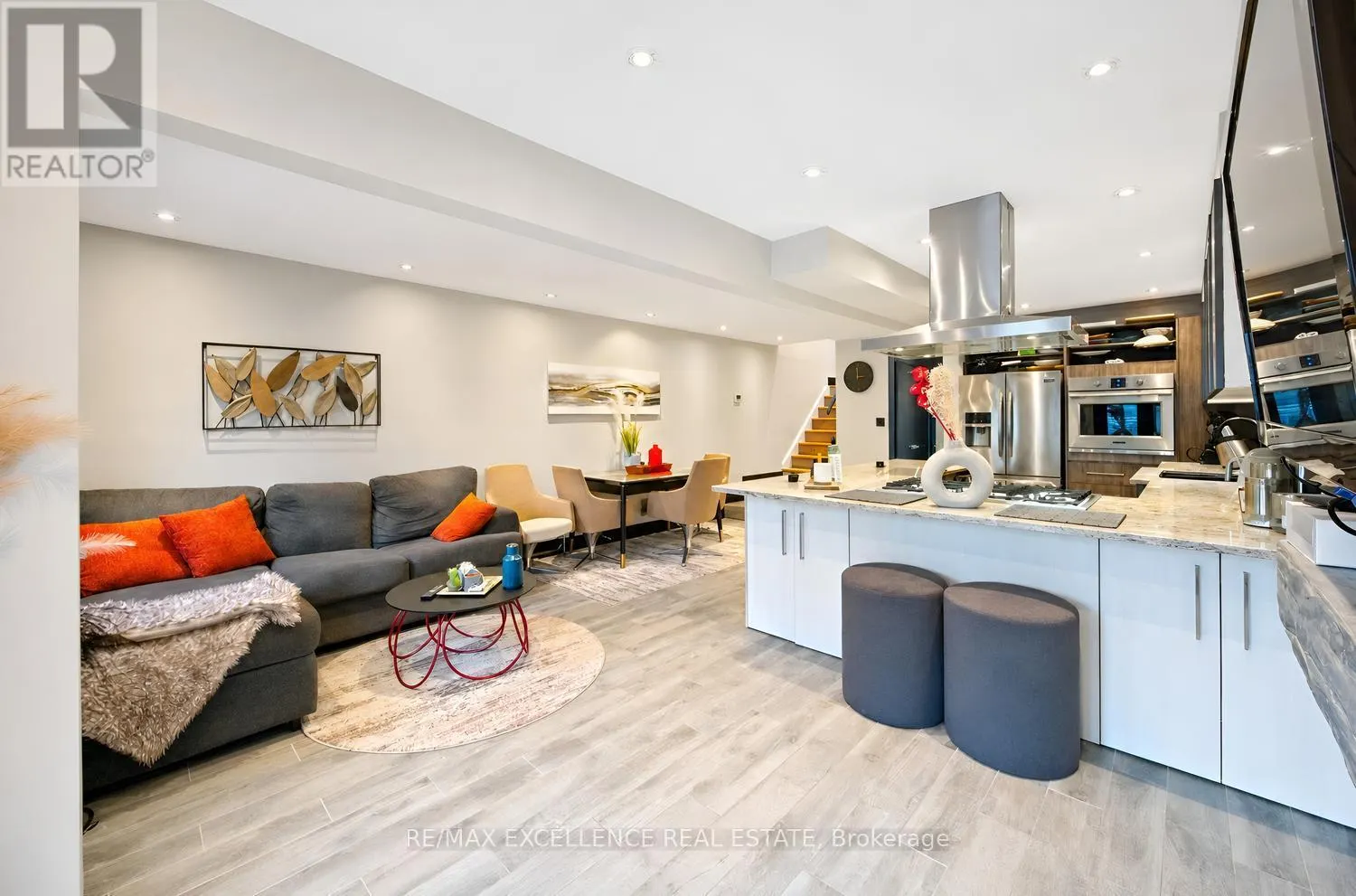 20 MANETT CRESCENT