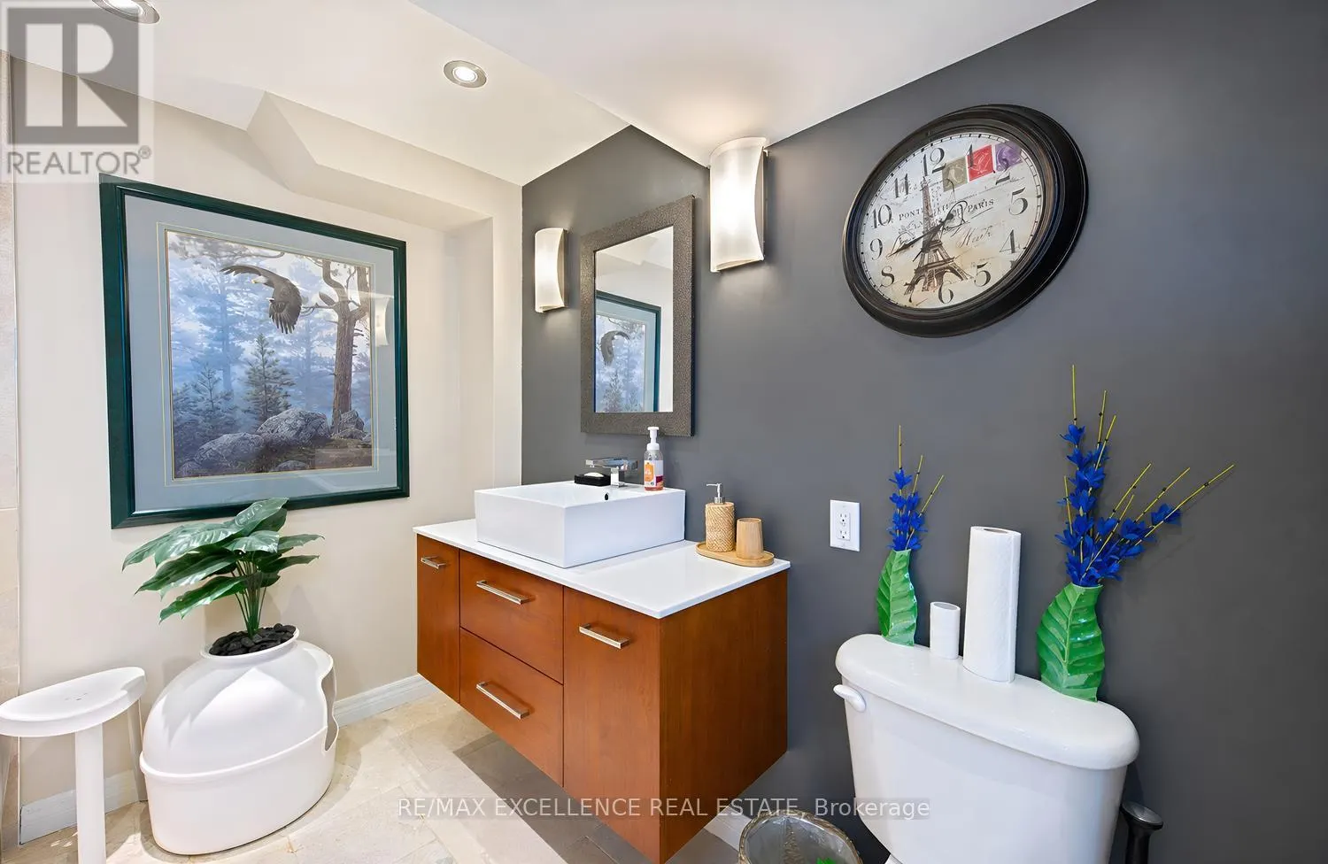 20 MANETT CRESCENT