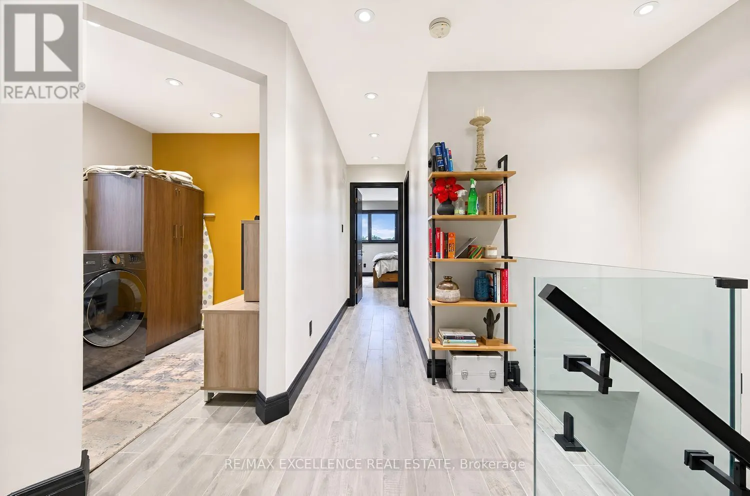 20 MANETT CRESCENT