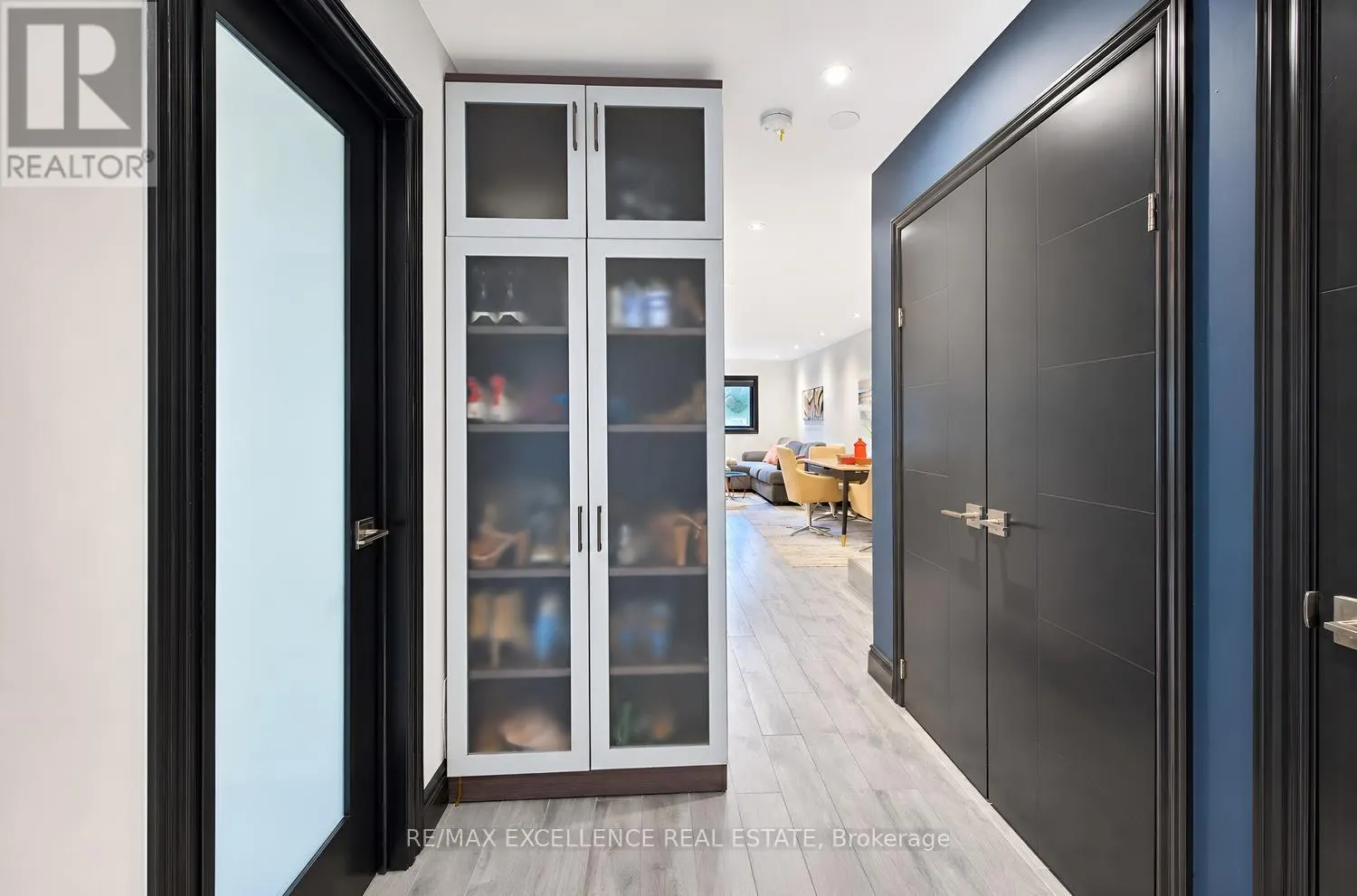 20 MANETT CRESCENT