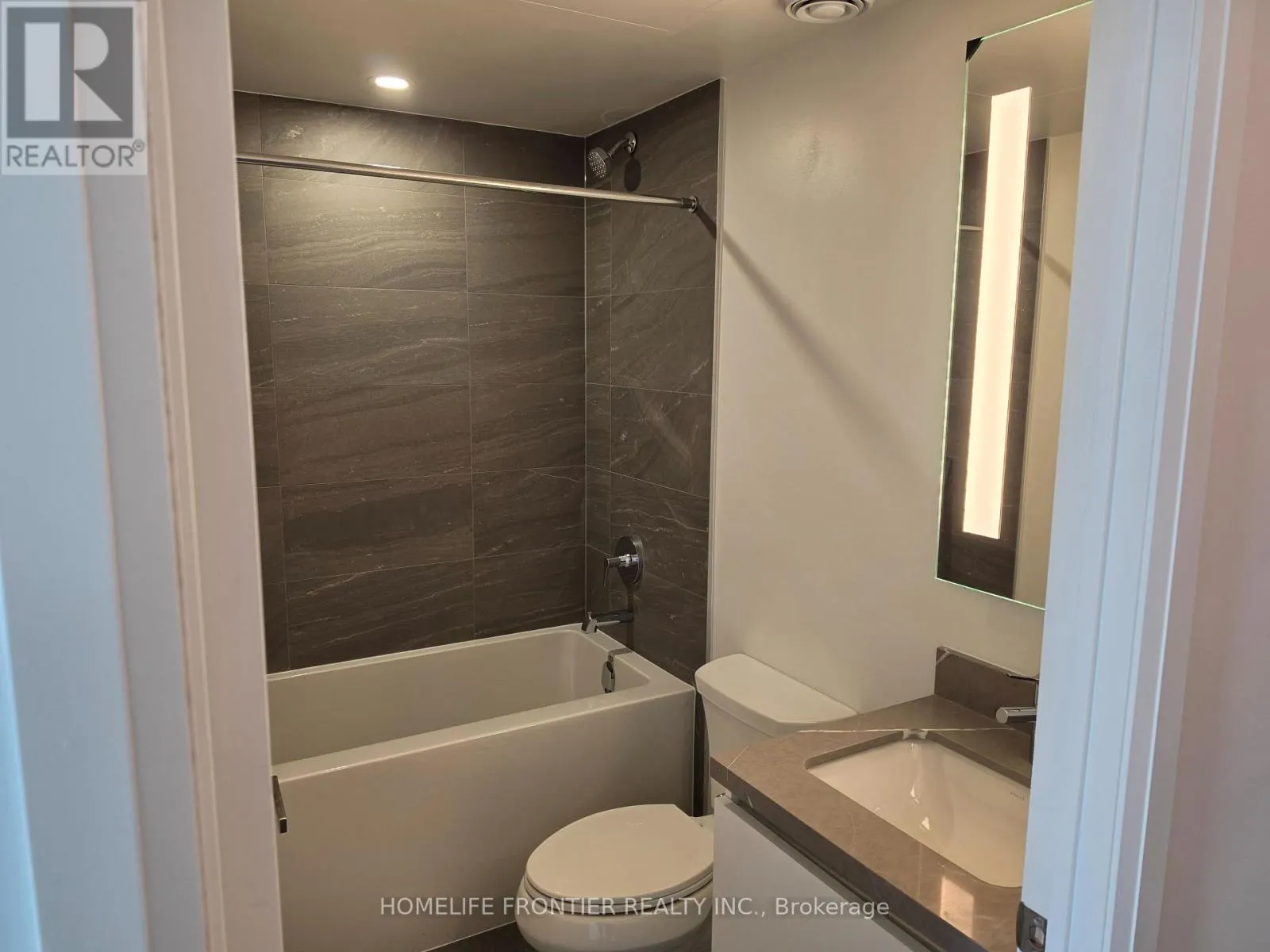 4015 THE EXCHANGE DRIVE