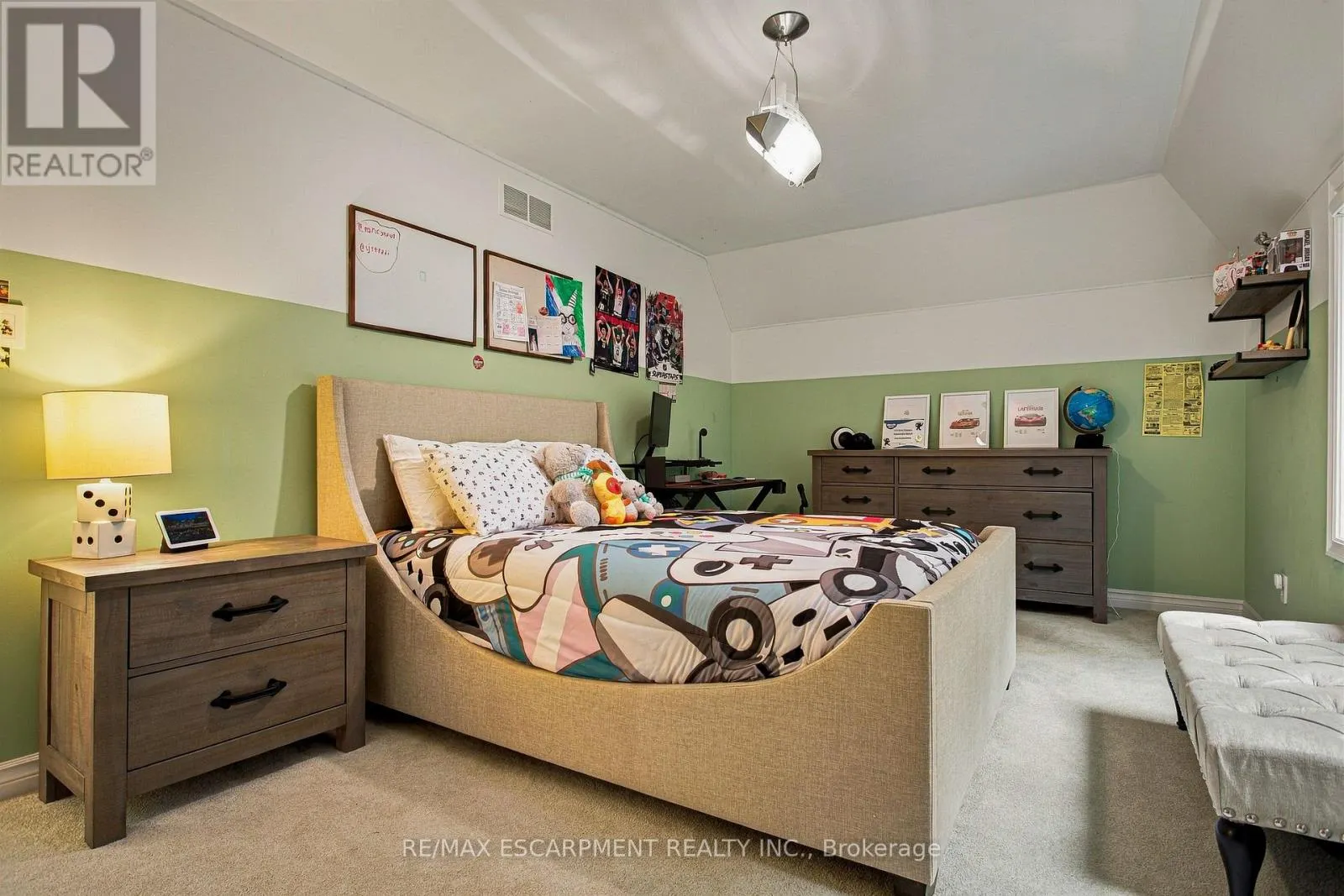 139 OAKLANDS PARK COURT