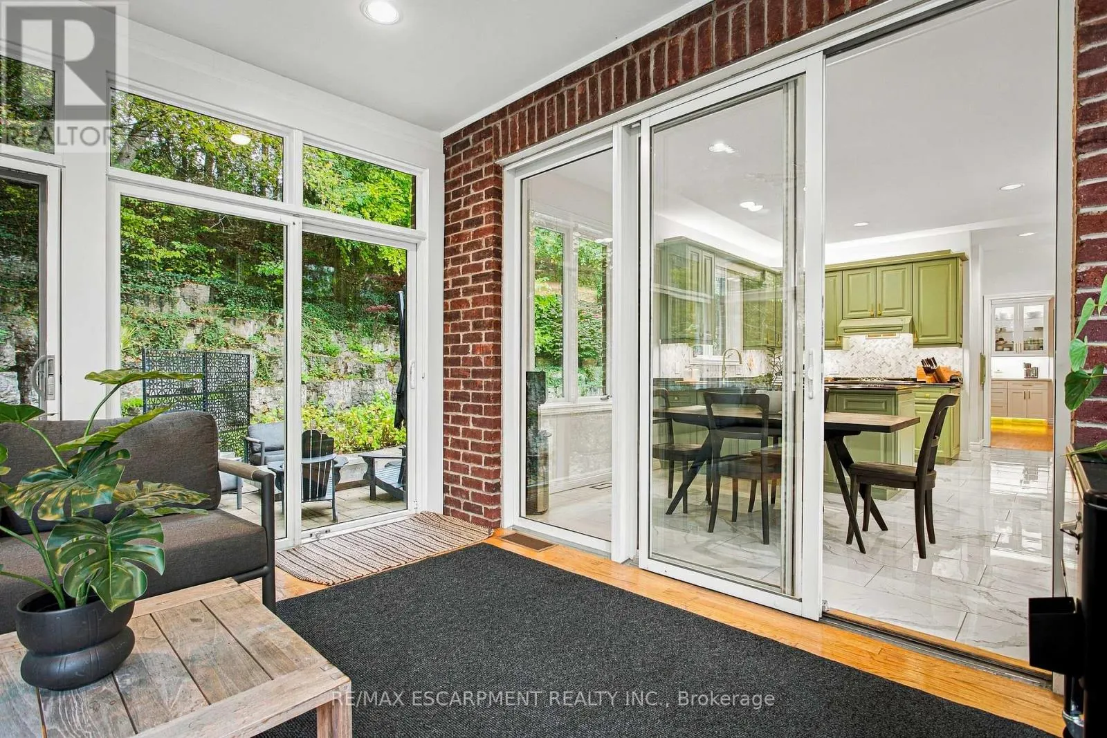 139 OAKLANDS PARK COURT