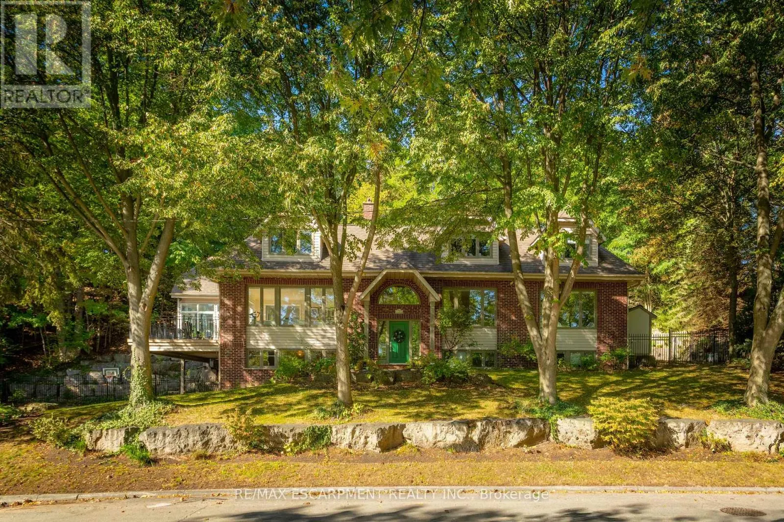 139 OAKLANDS PARK COURT