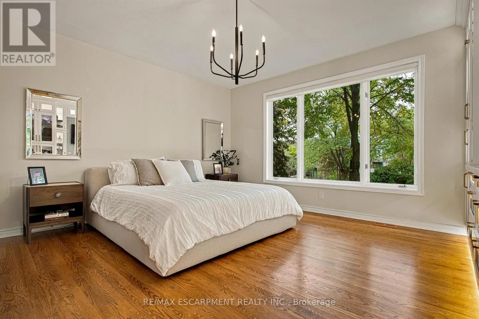 139 OAKLANDS PARK COURT