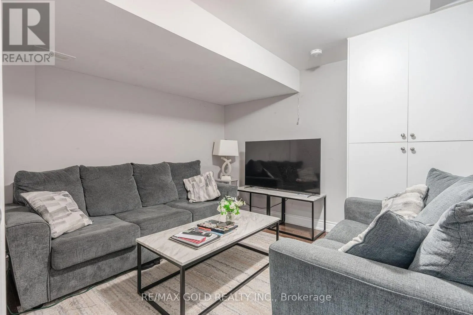 141 WHITWELL DRIVE