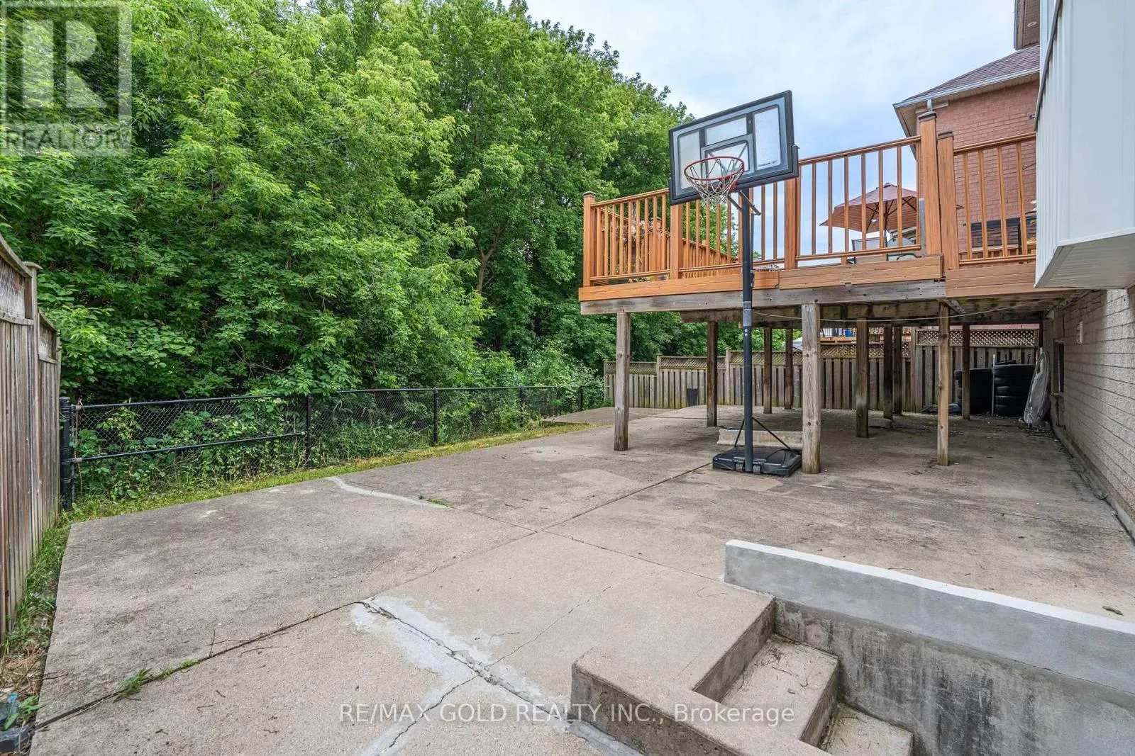 141 WHITWELL DRIVE
