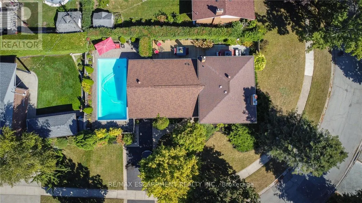 517 ROSEDALE CRESCENT