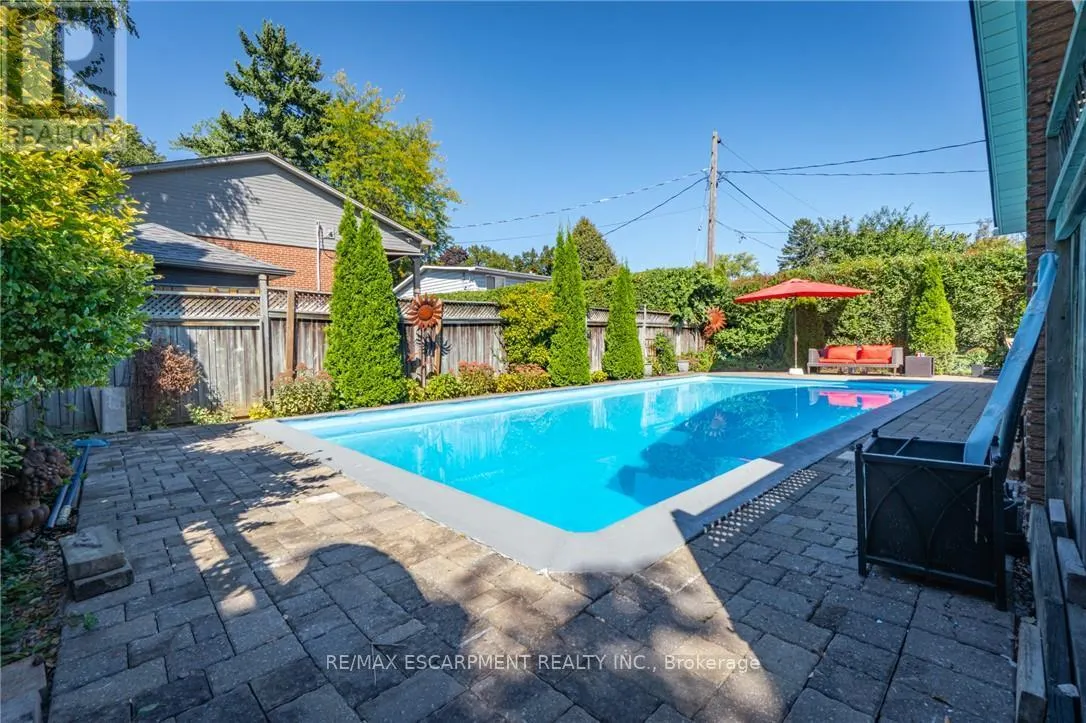 517 ROSEDALE CRESCENT
