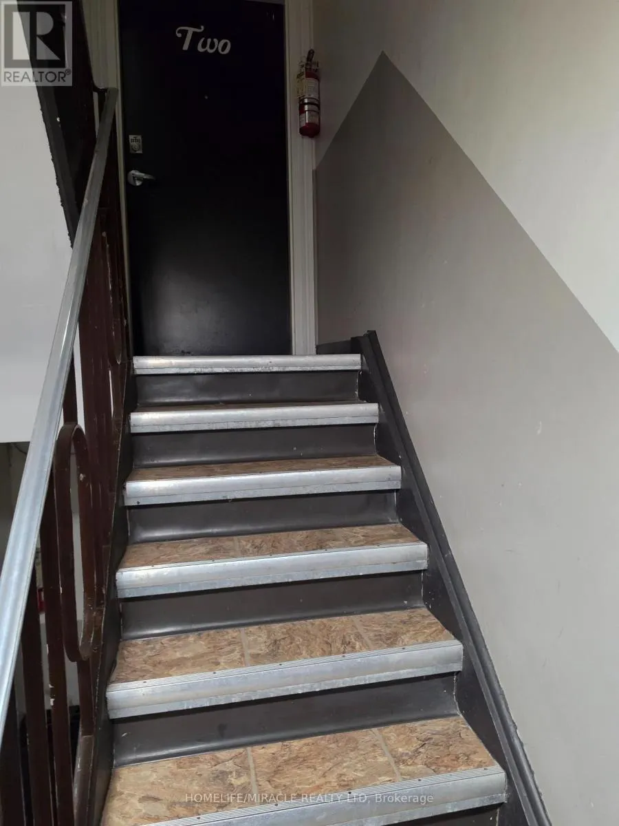 UNIT # 2 - 230 BICKNELL AVENUE