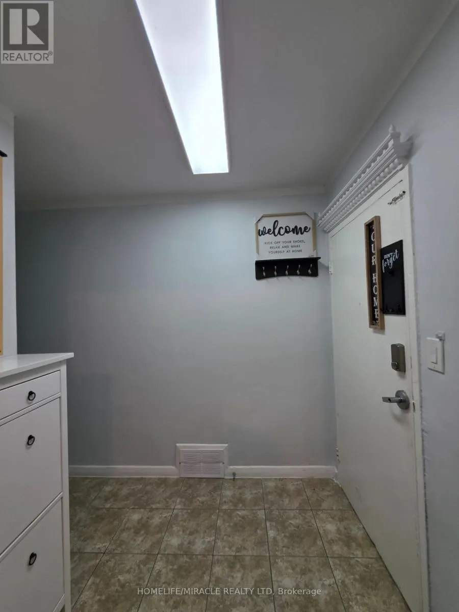 UNIT # 2 - 230 BICKNELL AVENUE
