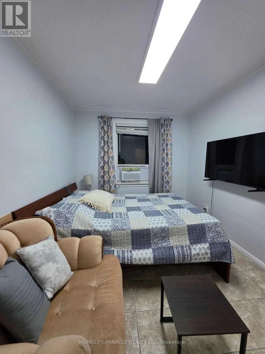 UNIT # 2 - 230 BICKNELL AVENUE