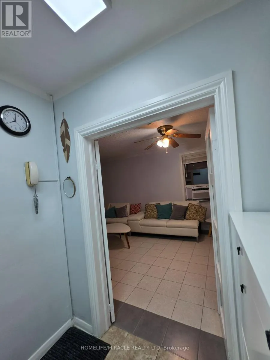 UNIT # 2 - 230 BICKNELL AVENUE