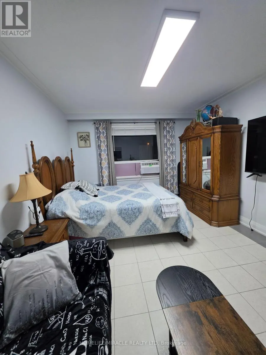 UNIT # 2 - 230 BICKNELL AVENUE