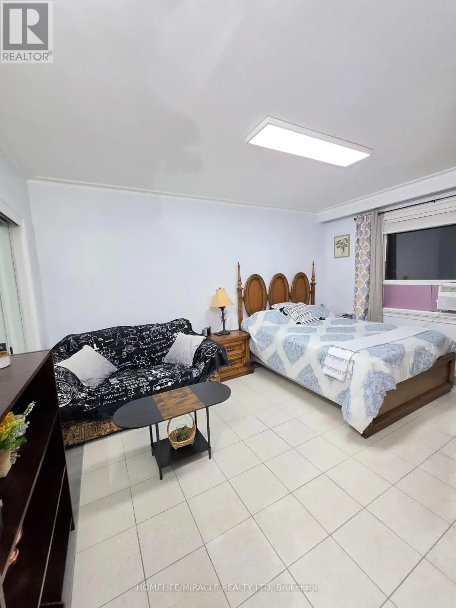 UNIT # 2 - 230 BICKNELL AVENUE