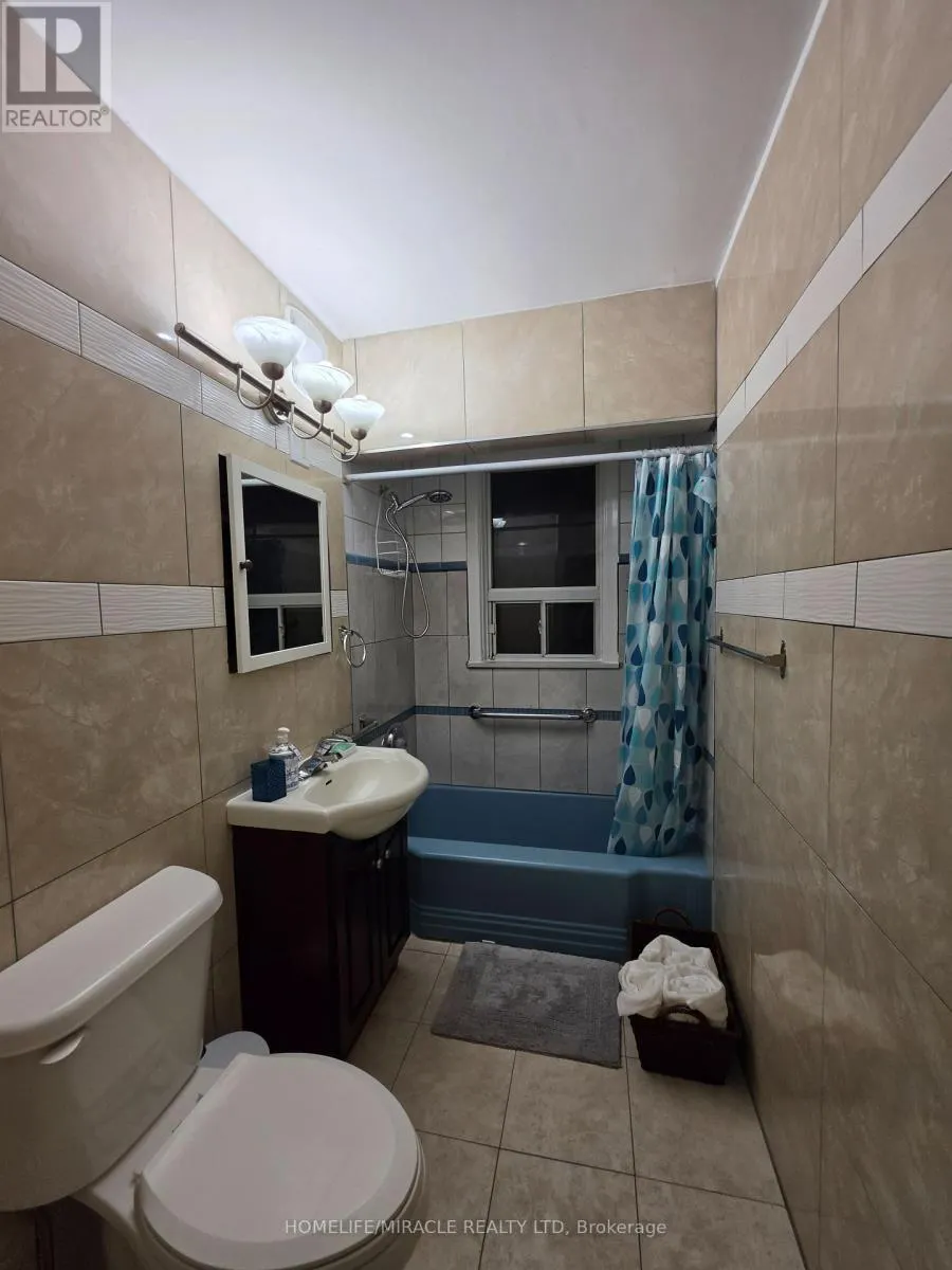 UNIT # 2 - 230 BICKNELL AVENUE