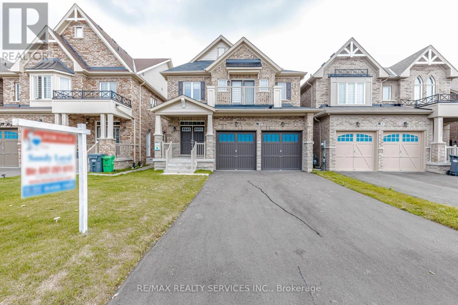 37 ROYAL FERN CRESCENT