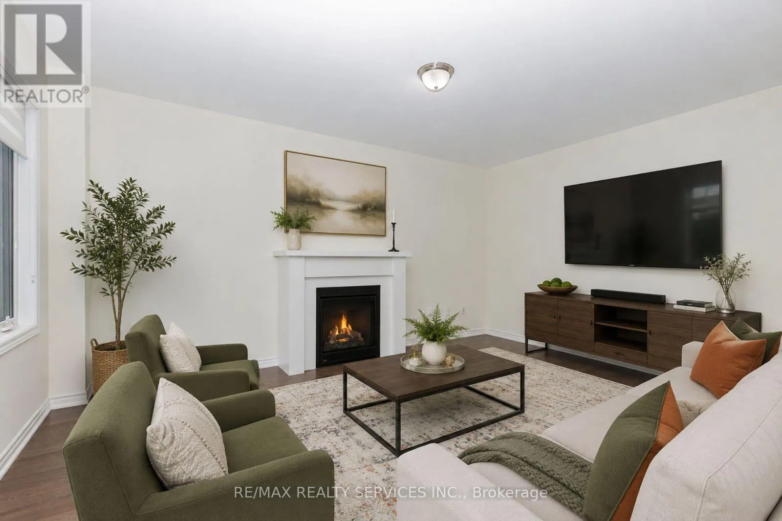 37 ROYAL FERN CRESCENT