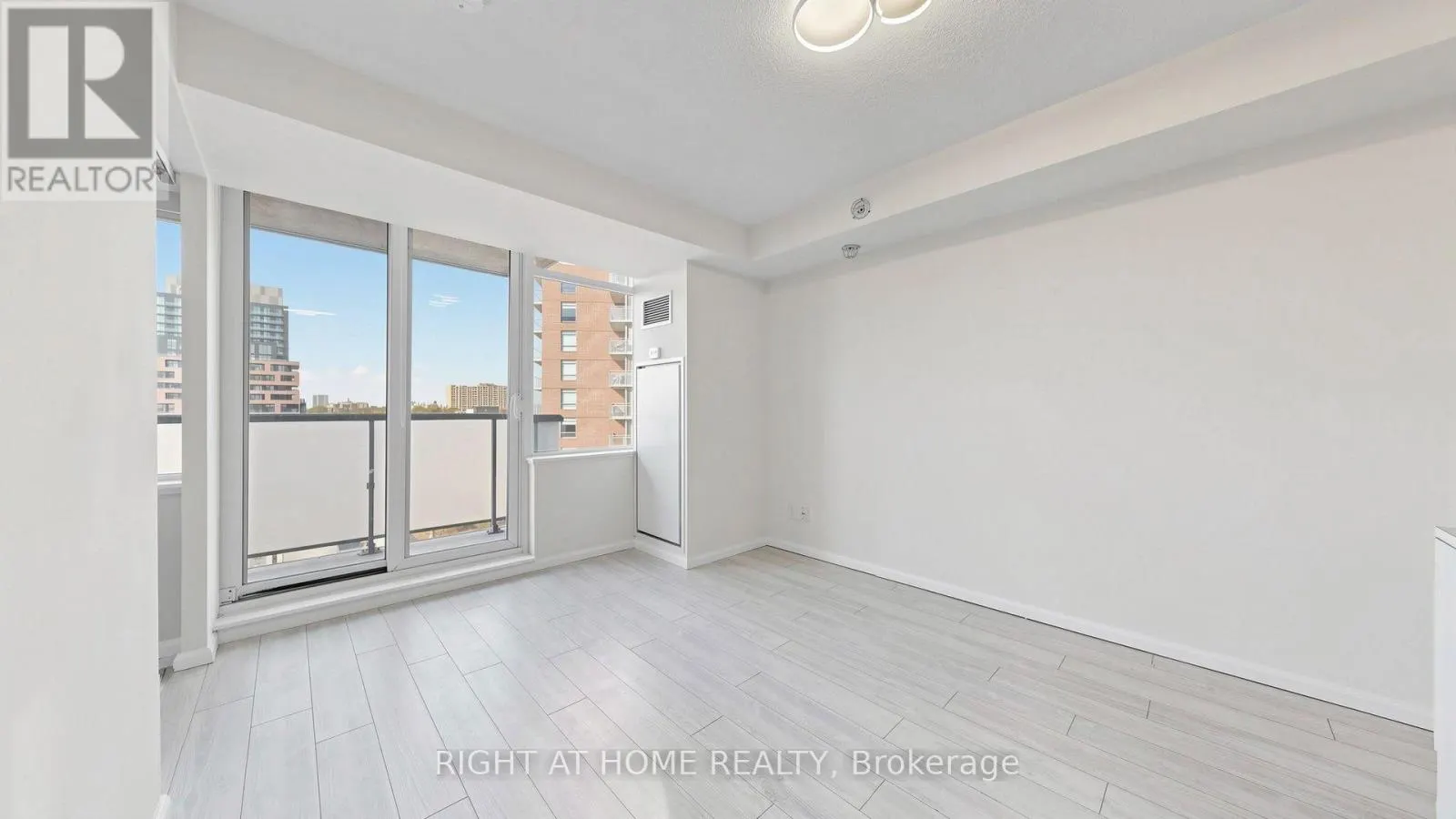 1016 - 20 JOE SHUSTER WAY