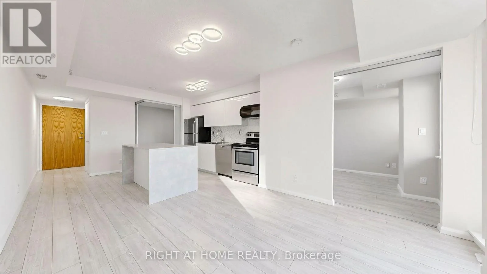 1016 - 20 JOE SHUSTER WAY