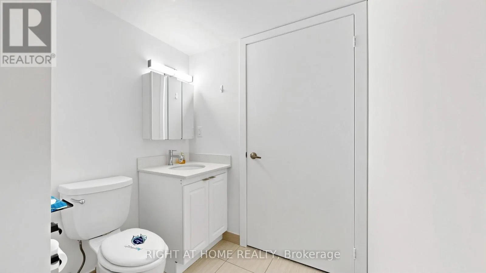 1016 - 20 JOE SHUSTER WAY