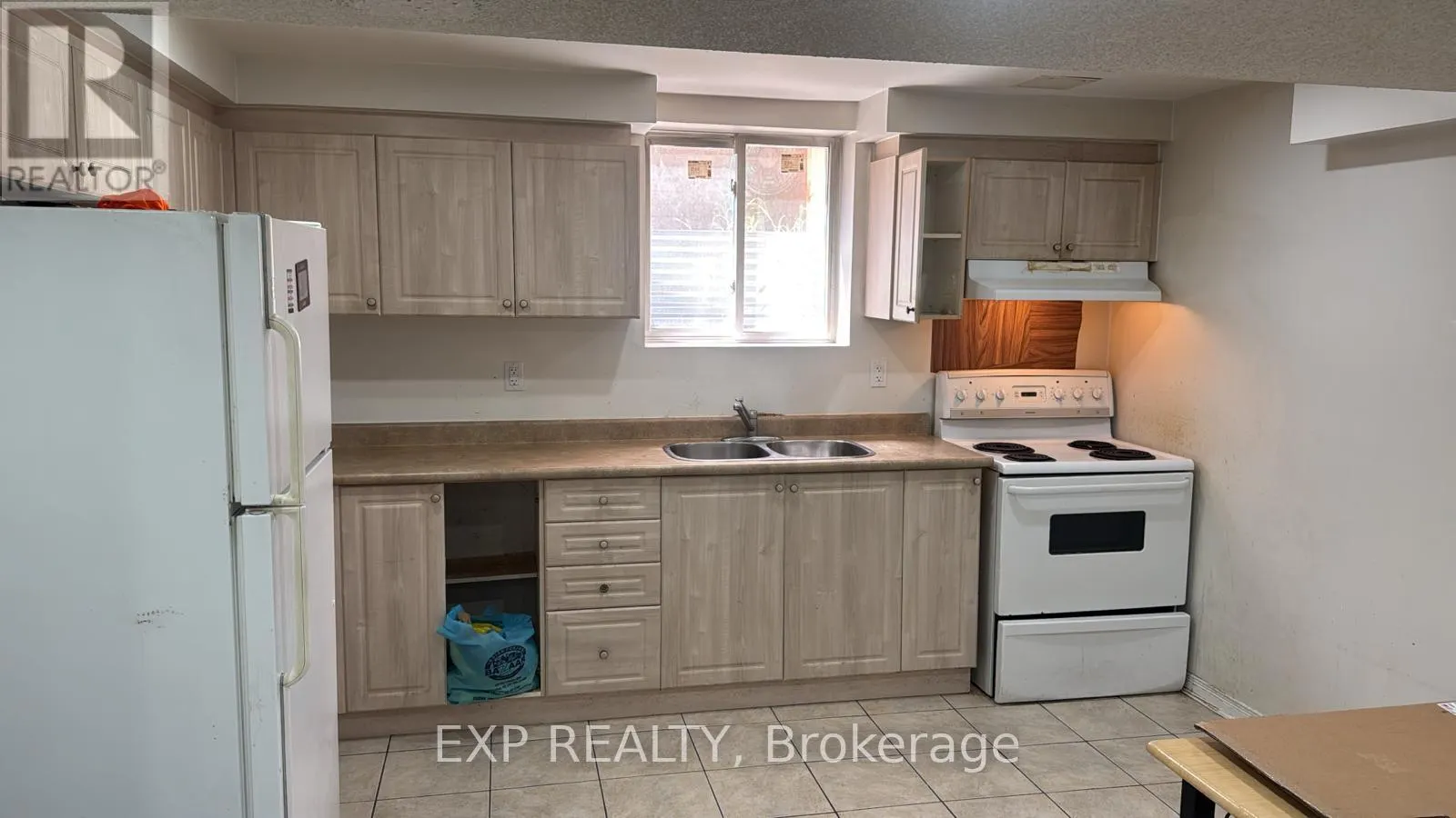 99 ROLLINGWOOD DRIVE