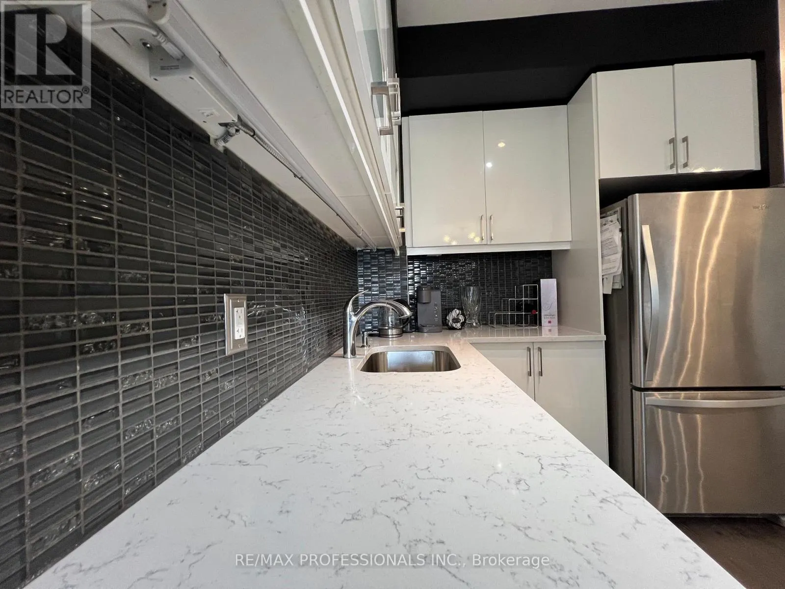 1508 - 39 ANNIE CRAIG DRIVE