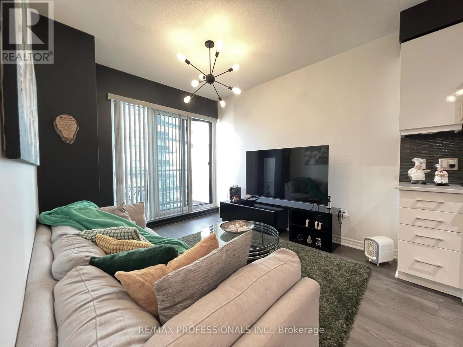 1508 - 39 ANNIE CRAIG DRIVE