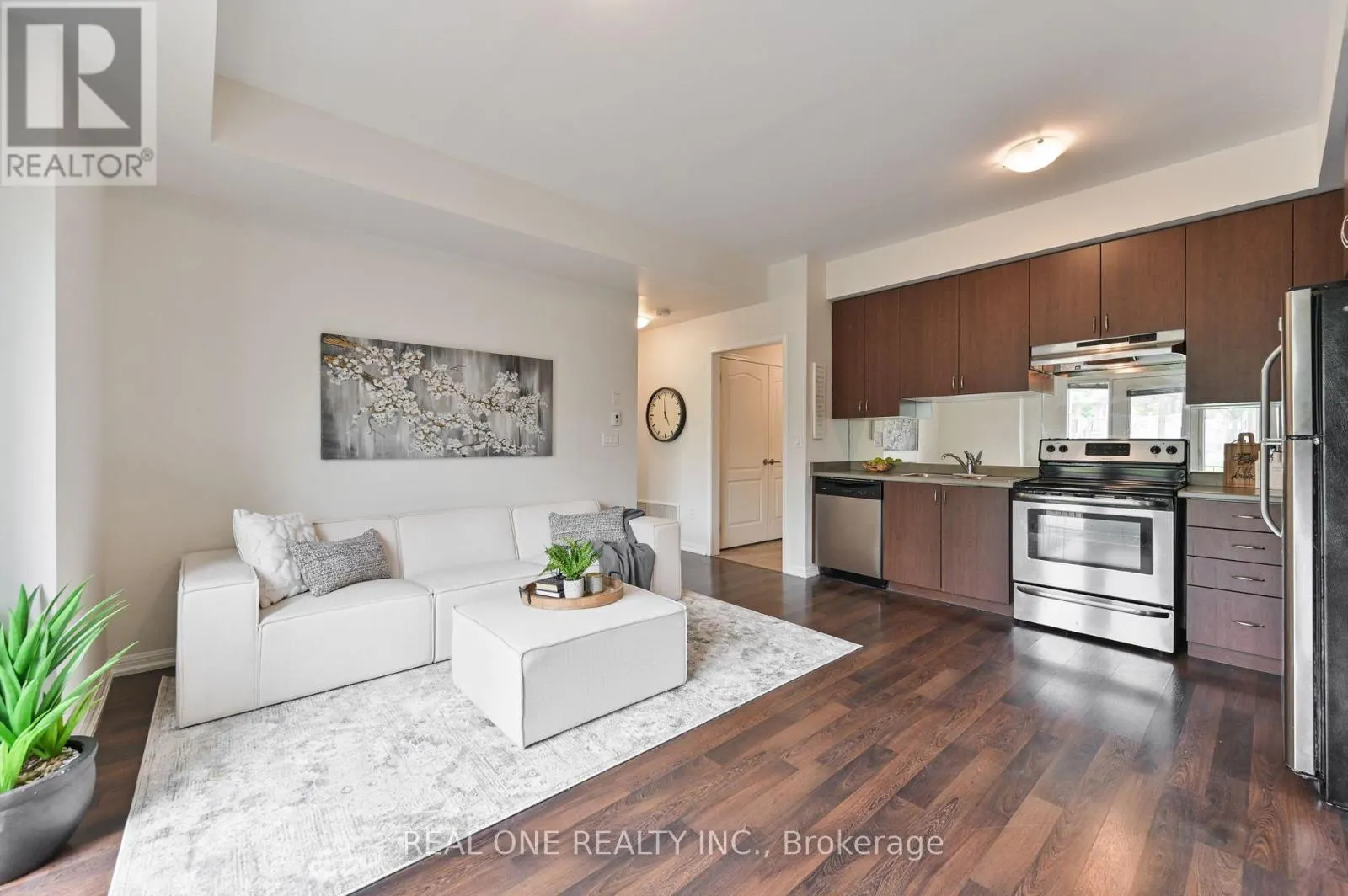 16 - 3115 BOXFORD CRESCENT