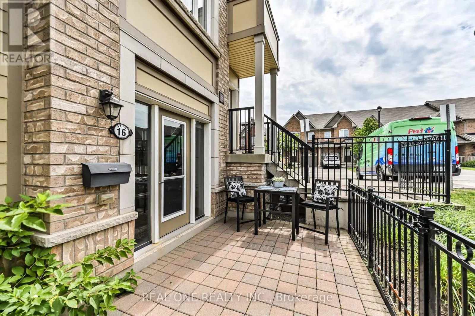 16 - 3115 BOXFORD CRESCENT