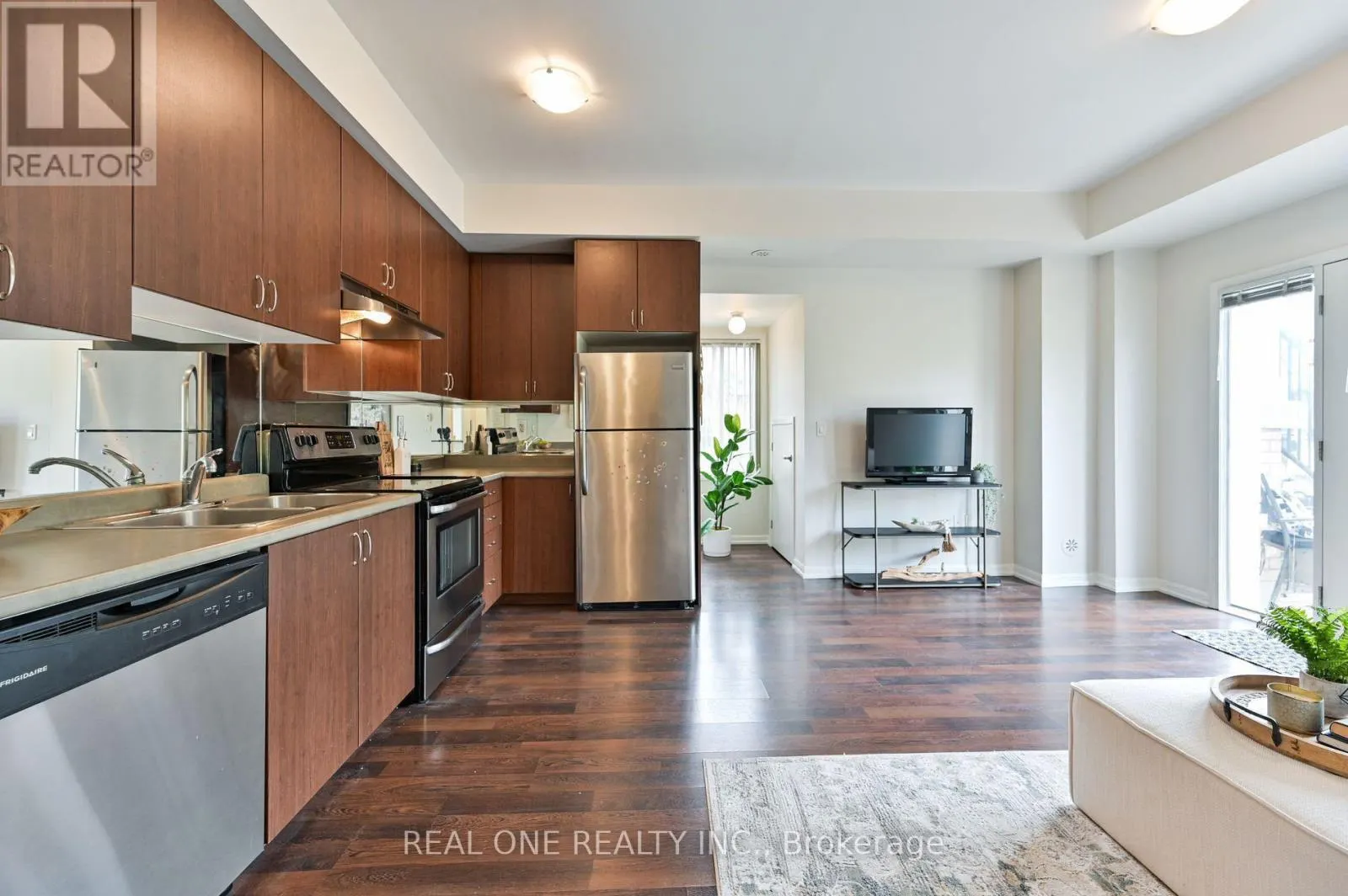 16 - 3115 BOXFORD CRESCENT