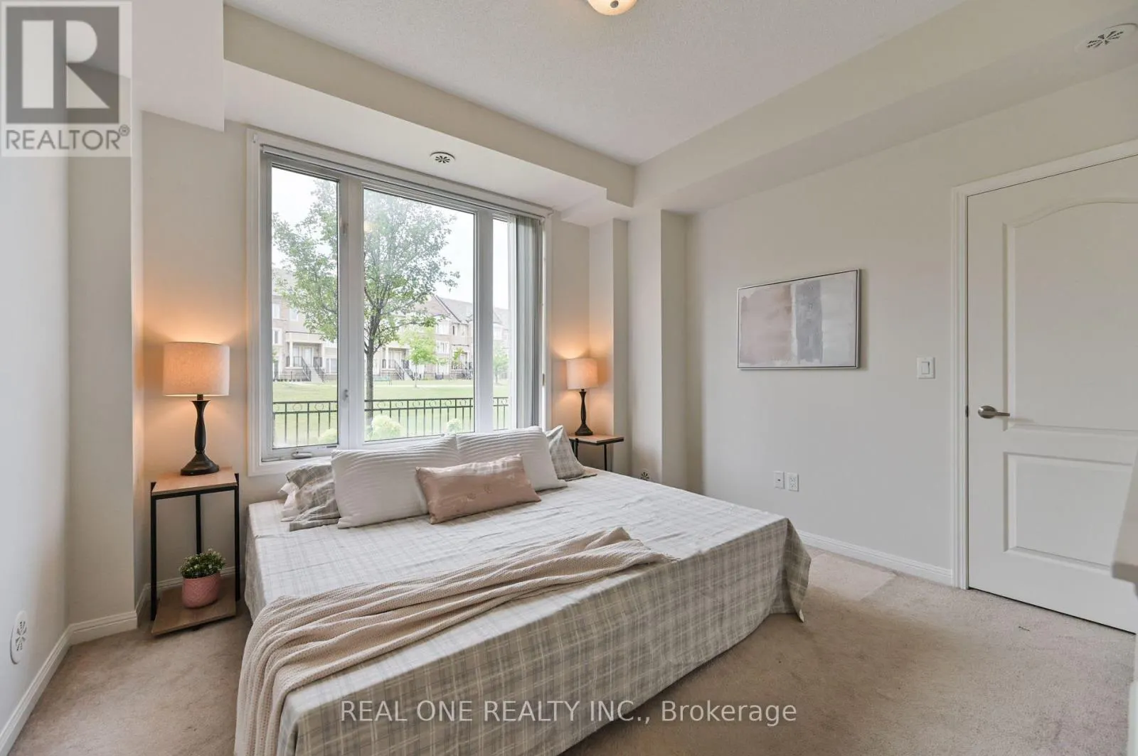 16 - 3115 BOXFORD CRESCENT