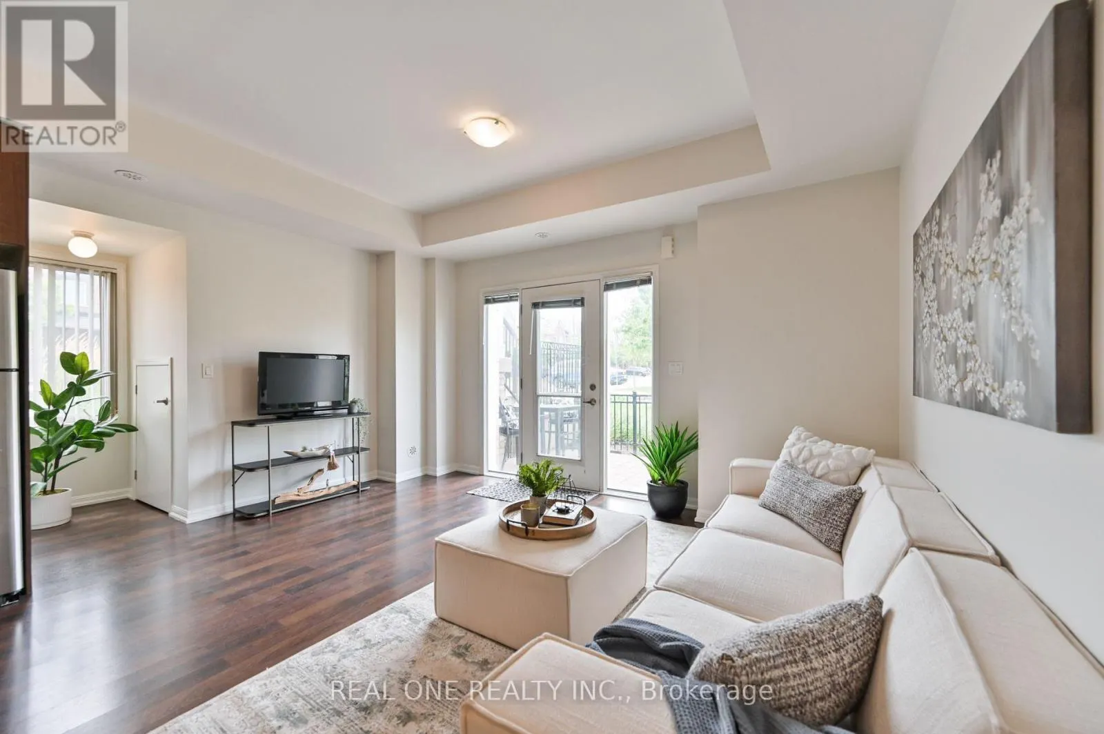 16 - 3115 BOXFORD CRESCENT