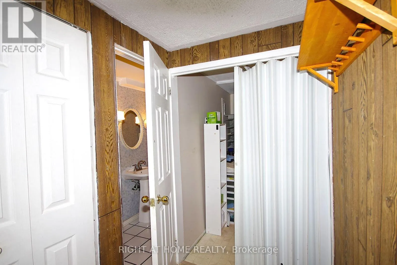 53 - 1055 SHAWNMARR ROAD
