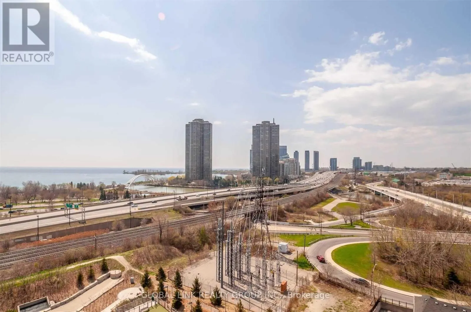 1110 - 105 THE QUEENSWAY AVENUE