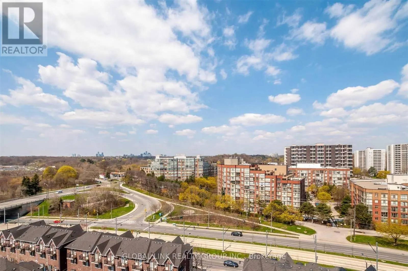 1110 - 105 THE QUEENSWAY AVENUE