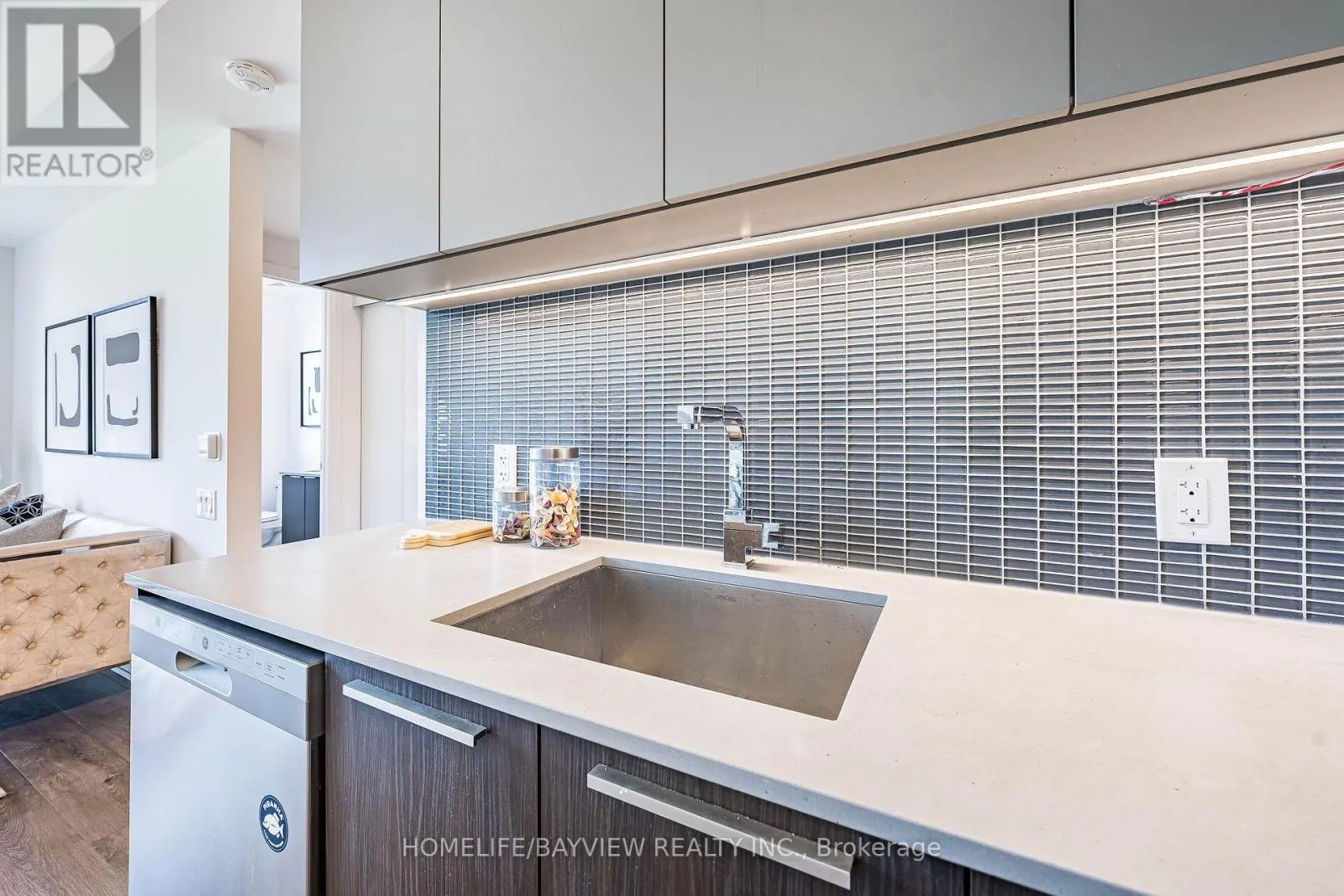 24 - 10 BRIN DRIVE