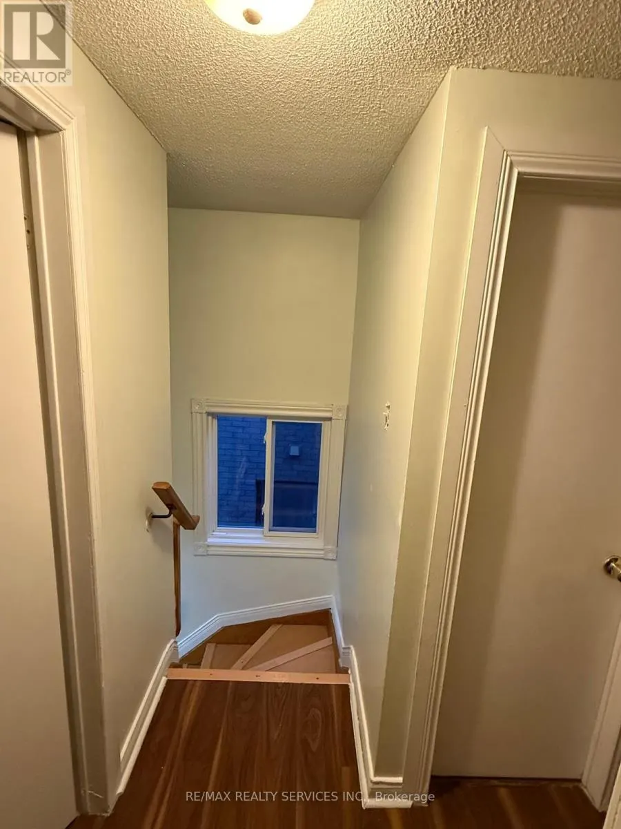 58 CALMIST CRESCENT