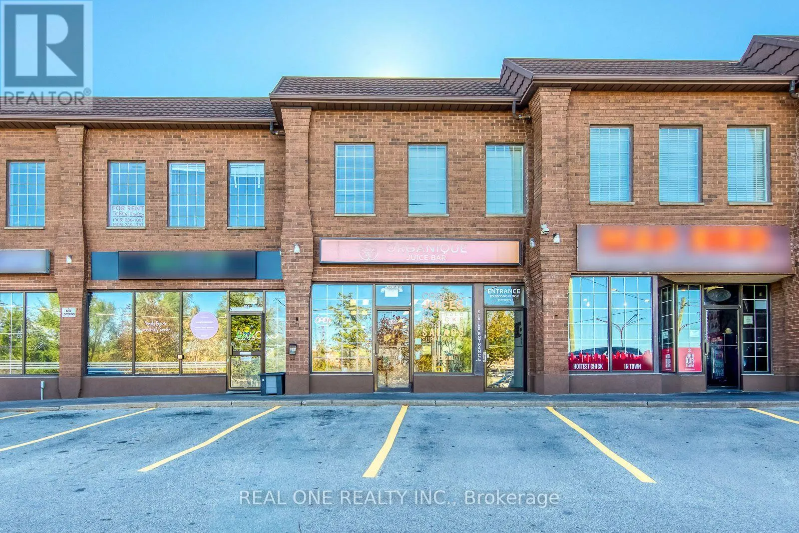 106 - 154 QUEEN STREET S