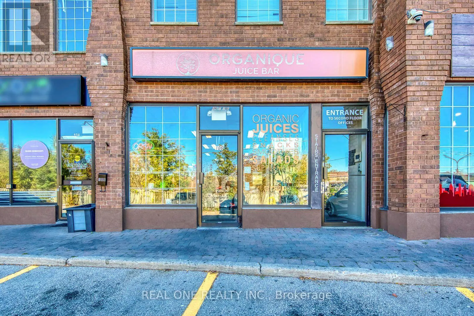 106 - 154 QUEEN STREET S