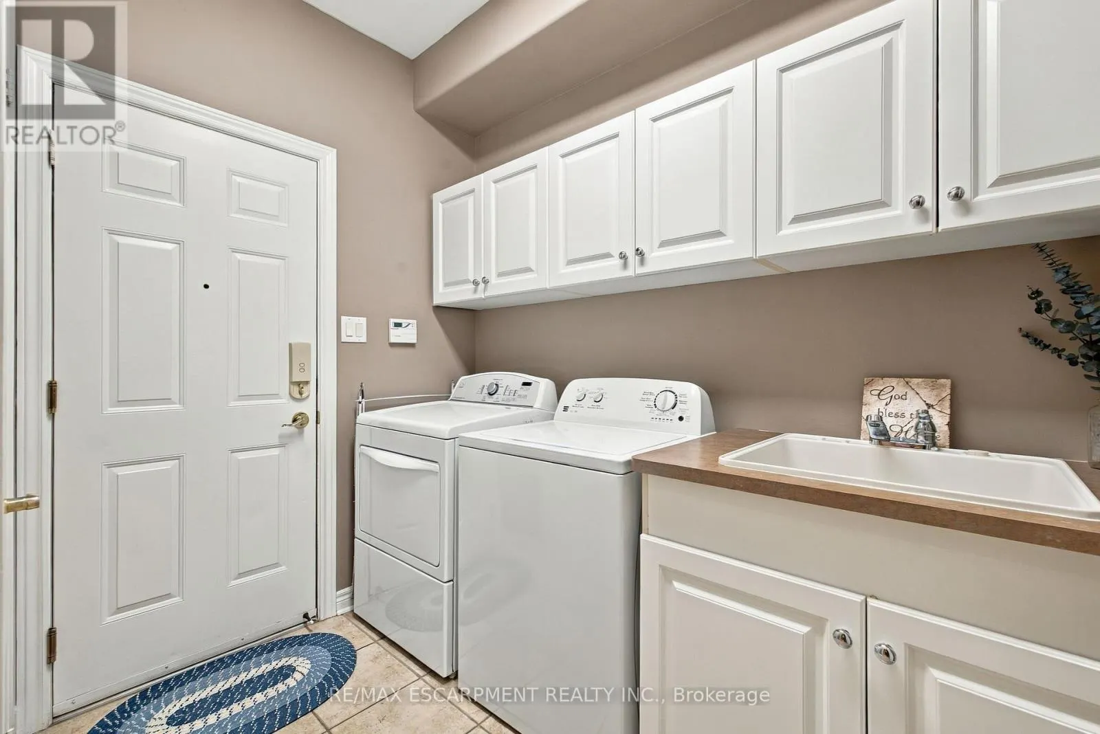 4151 STONEBRIDGE CRESCENT