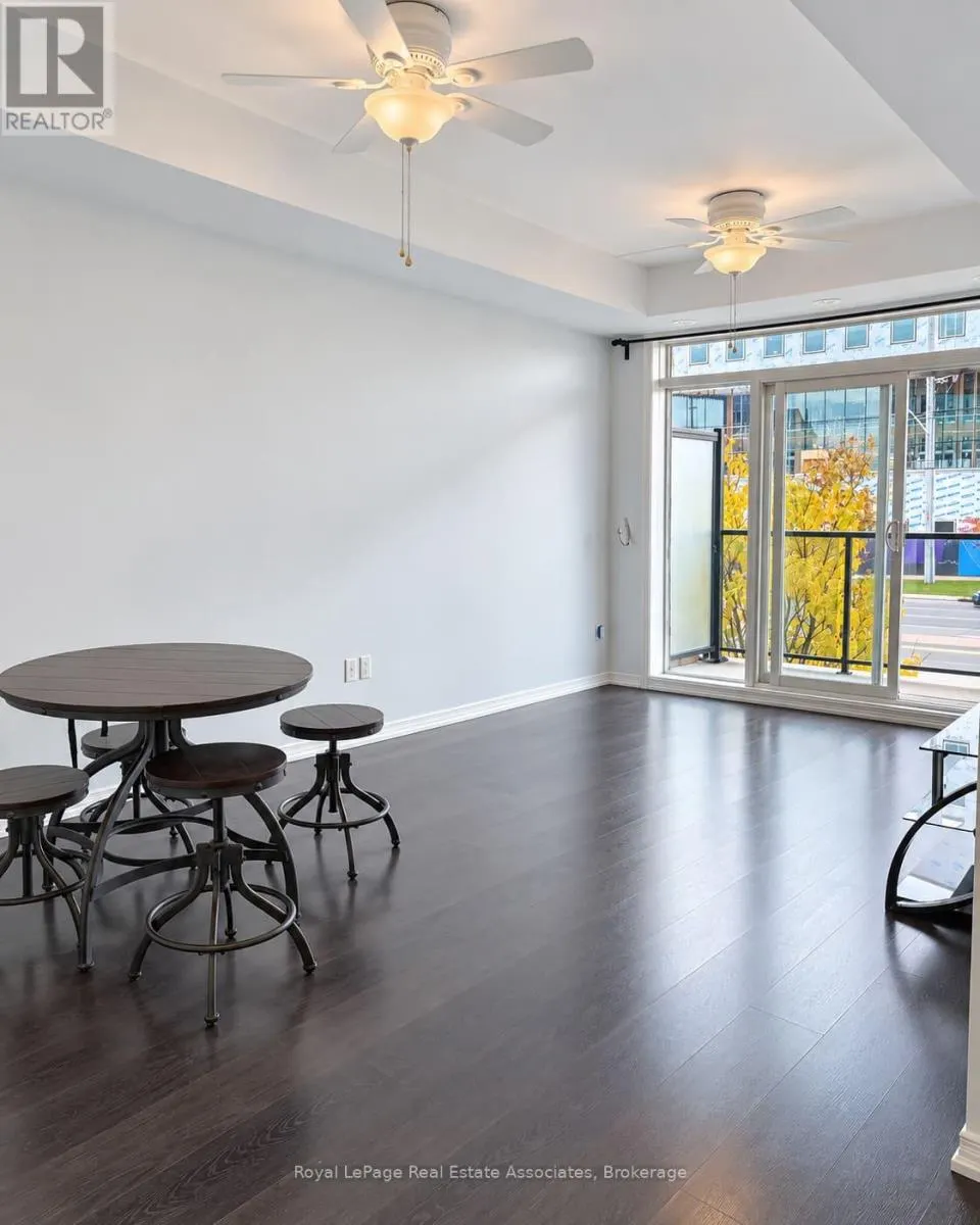 210 - 54 SKY HARBOUR DRIVE