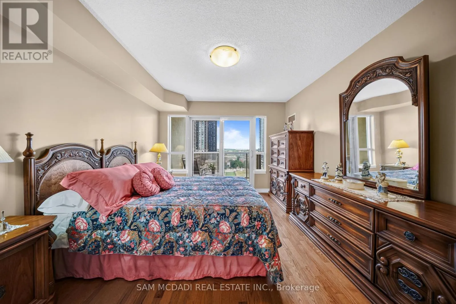 1107 - 350 PRINCESS ROYAL DRIVE