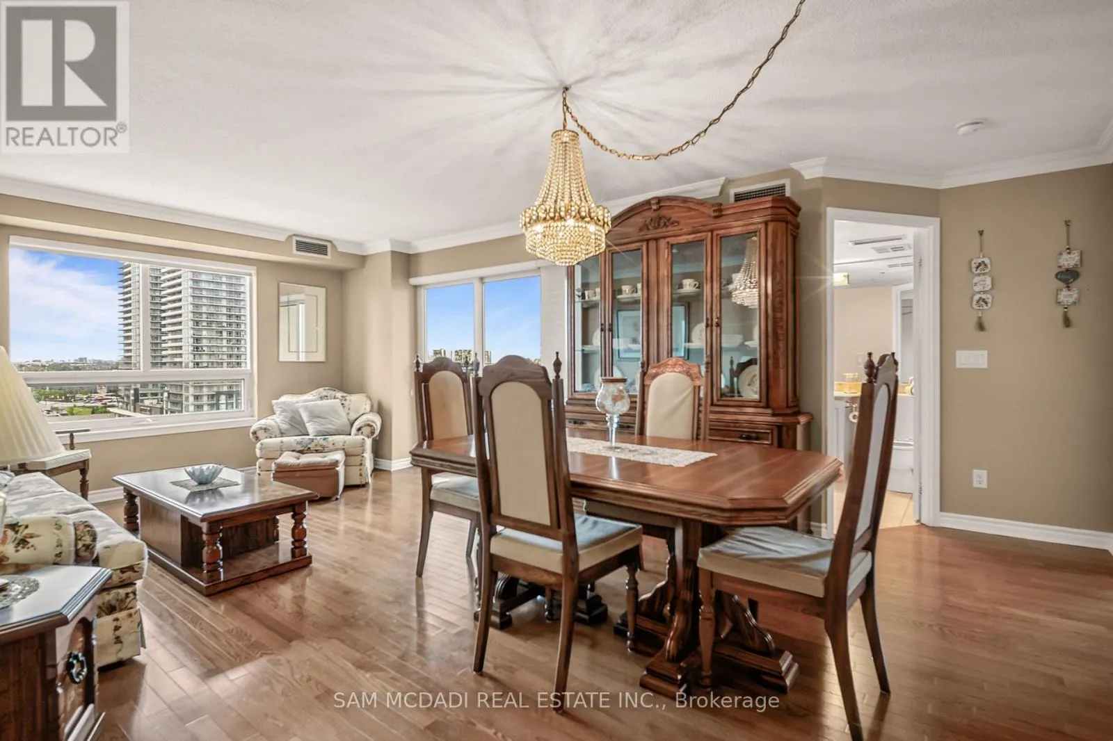 1107 - 350 PRINCESS ROYAL DRIVE