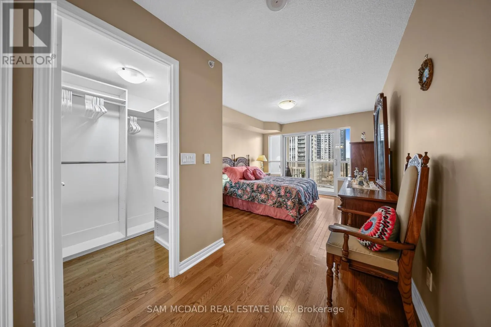 1107 - 350 PRINCESS ROYAL DRIVE