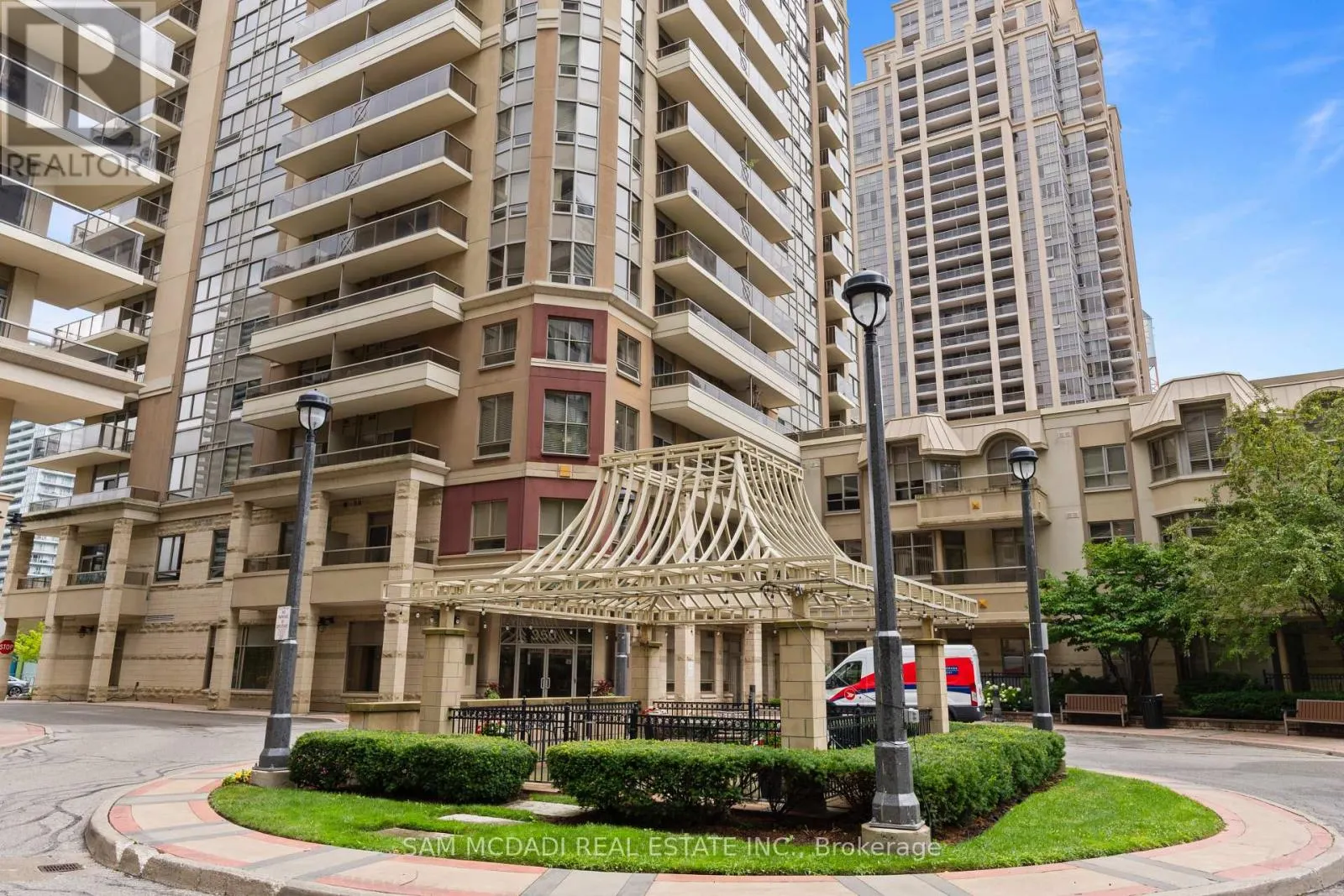 1107 - 350 PRINCESS ROYAL DRIVE
